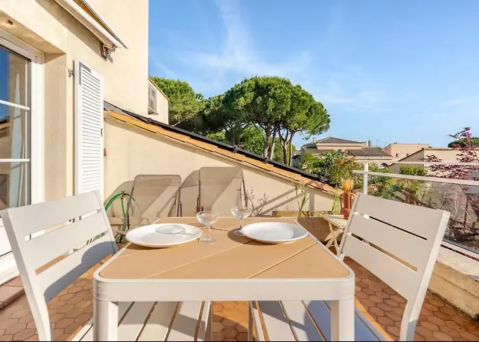 Διαμέρισμα Magnifique Traversant Avec Vue Sur Le Golf *